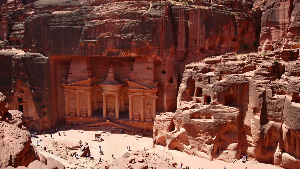 Lea sieht auf Ihrer Weltreise Petra